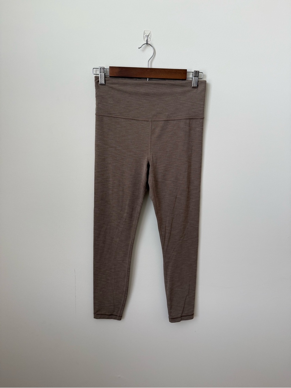 Athleta Ultra High Rise Elation 7/8 Tight Light Brown Size Small